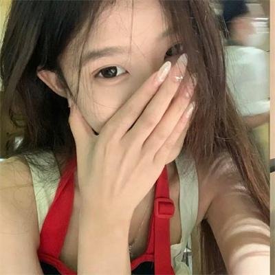 漂亮男孩直播中